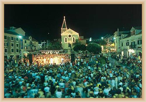 Makarska - Night life