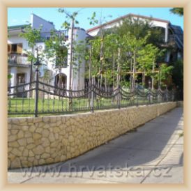 Adria-House, guest house-apartments-rooms