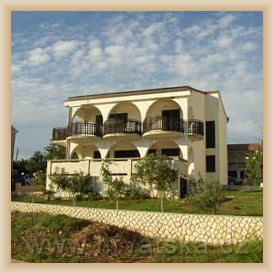 Apartment PETRU�I�