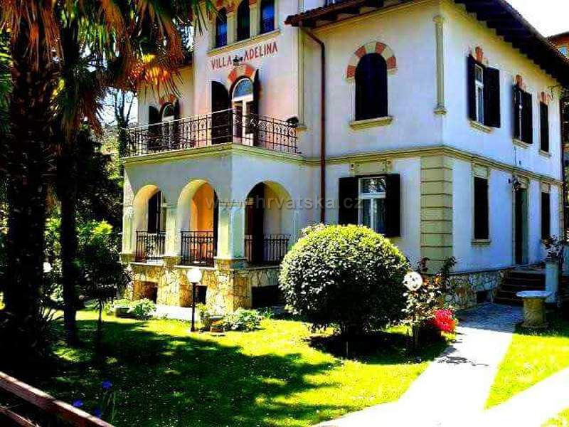 Villa Adelina