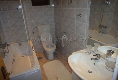 Apartments Loncaric Selce