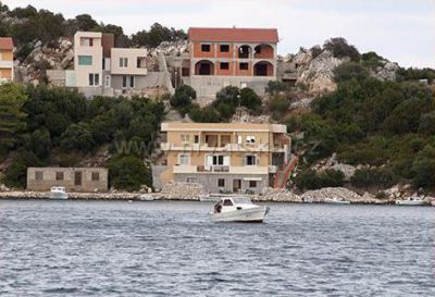 Apartments HROPIĆ - Lastovo, Zaklopatica