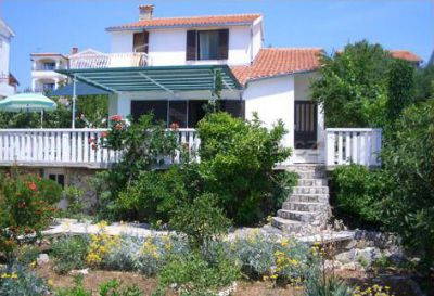 Separate House Topli Bok