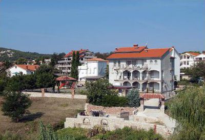 Apartments Šanić