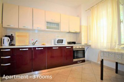 Apartments Mira Lopar