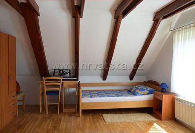 Holiday House NOVOSEL