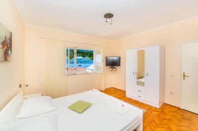 Apartments Pelješac Orsula, Kučište