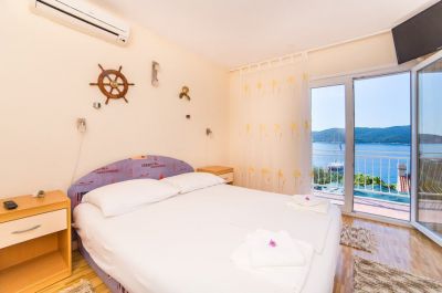 Apartments Pelješac Orsula, Kučište