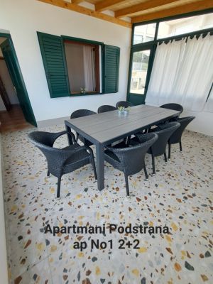 Apartments Podstrana