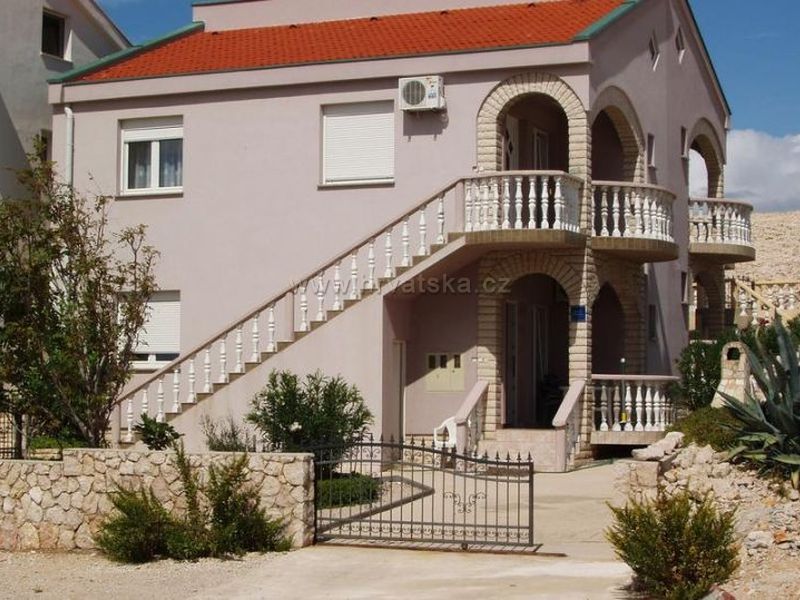 Apartments Vlaović